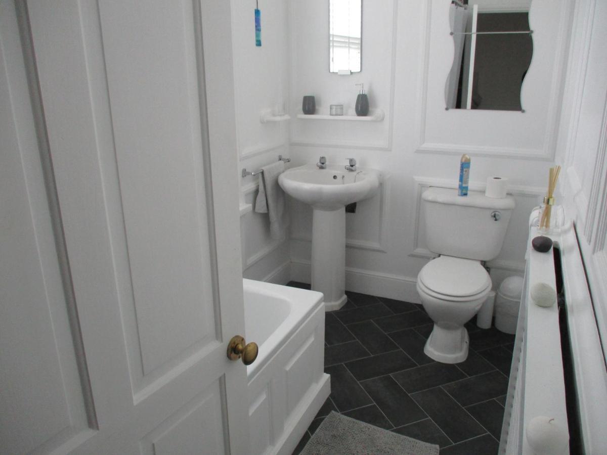 Lovely Spacious 3 Bedded First Floor Apartment Ryde  Exterior foto